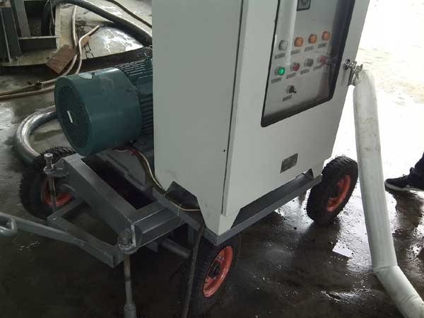 沼氣池移動(dòng)泵車